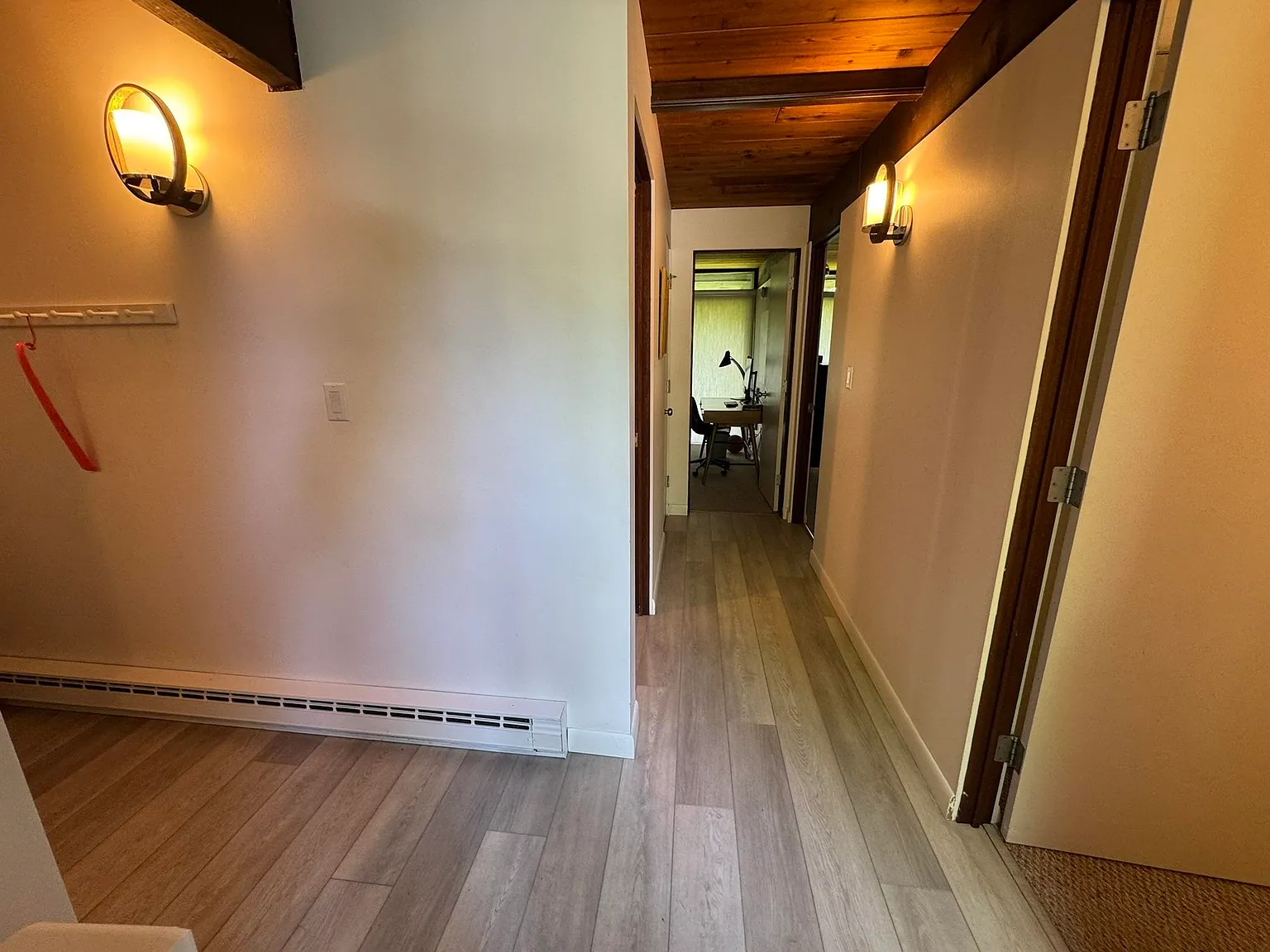 3 bed, 2.5 bath, 1547 sqft, $4,300 — Photo 4