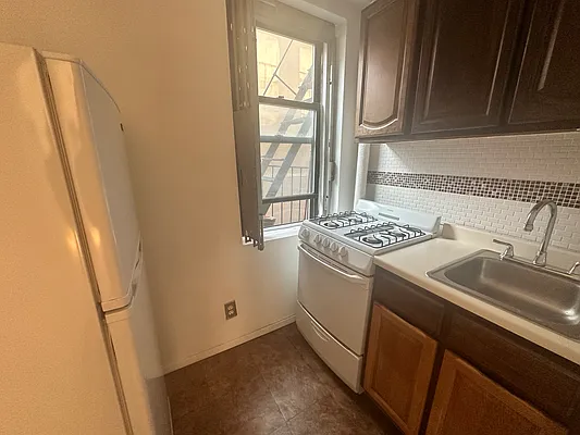 Rented by Compass | media 12