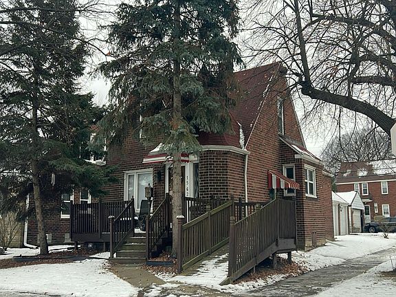 2nd image of 15625 Harrison Ave
