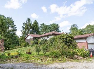 1516 Deer Ln, Ohiopyle, PA 15470