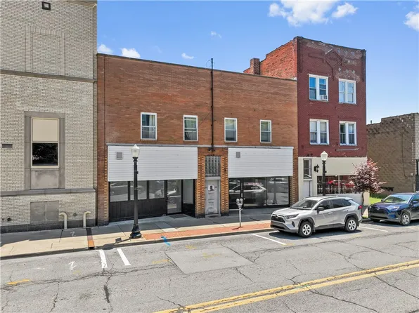 211 5th St, Ellwood City, PA 16117