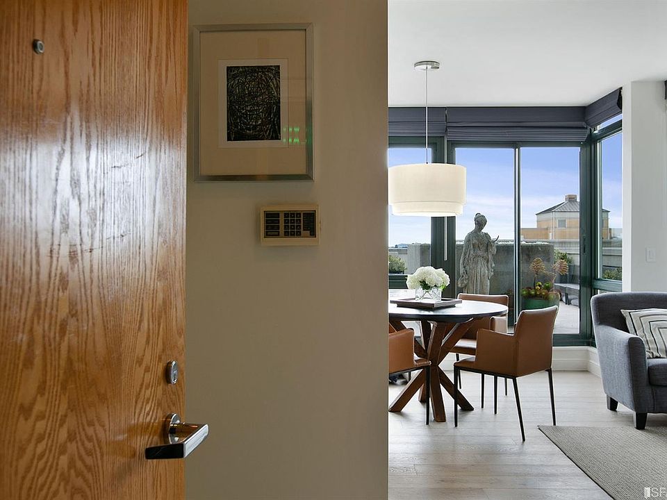 1st image of 1 Daniel Burnham Ct APT 1512