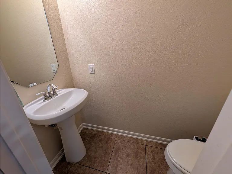 6614 Hunters Creek Ln — Photo 7