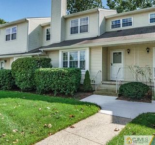 121 Sunnyvale Ct, Somerset, NJ, 08873