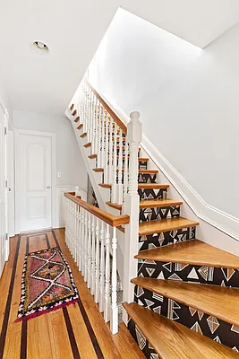 Sold by Compass | media 18