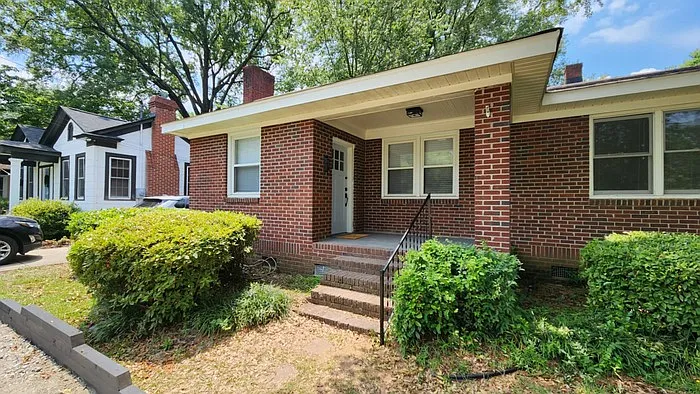 2927 Columbia Ave — Photo 6