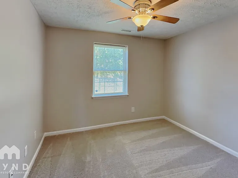 105 Bridgedale Ct — Photo 12