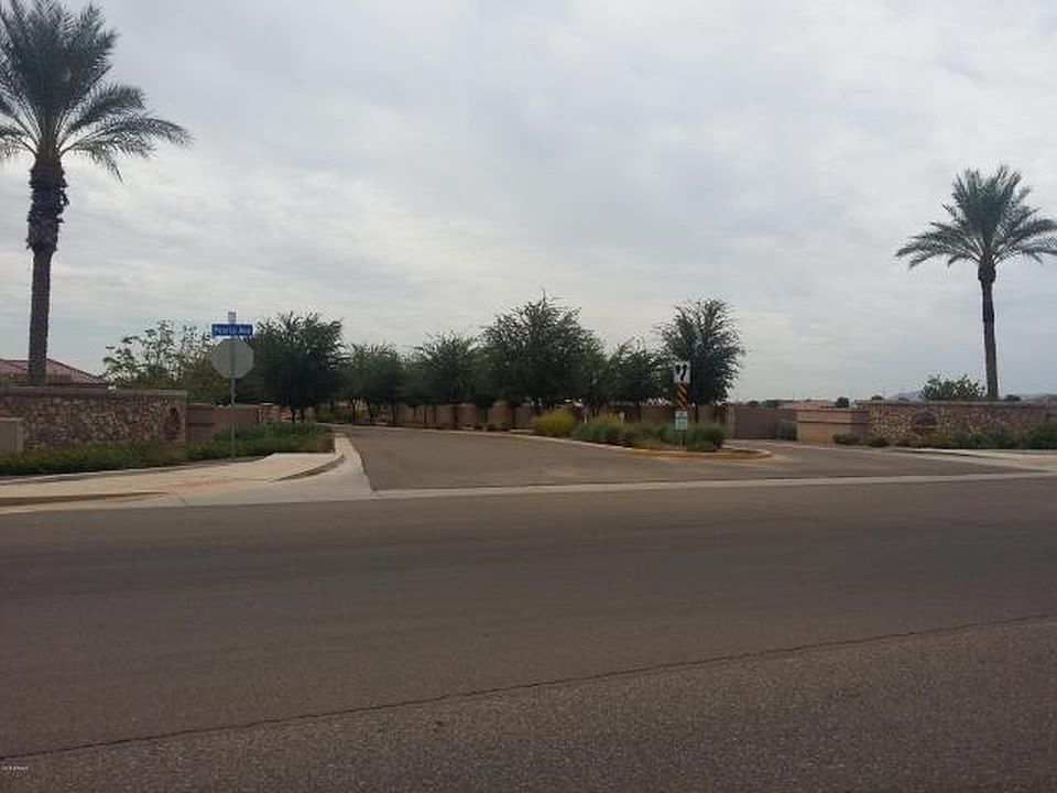 1st image of 15923 W Deanne Dr