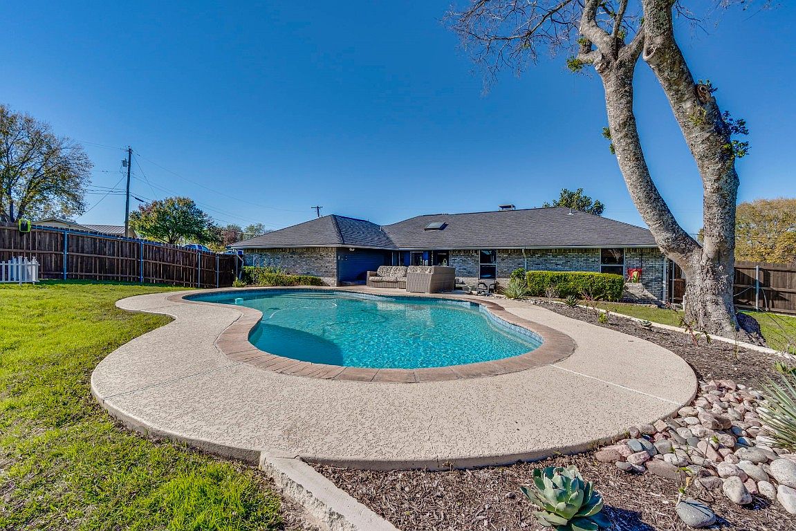 2002 Westmoreland Rd, Oak Leaf, TX 75154 Zillow