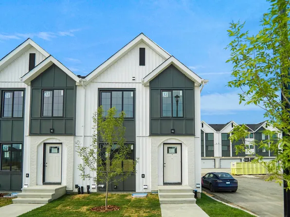 150 Cashman Cres #166, Edmonton, AB T6W 2P6