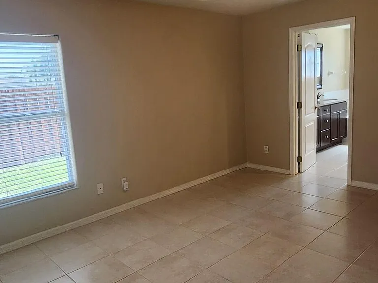 3800 Sunbeam Ct — Photo 9