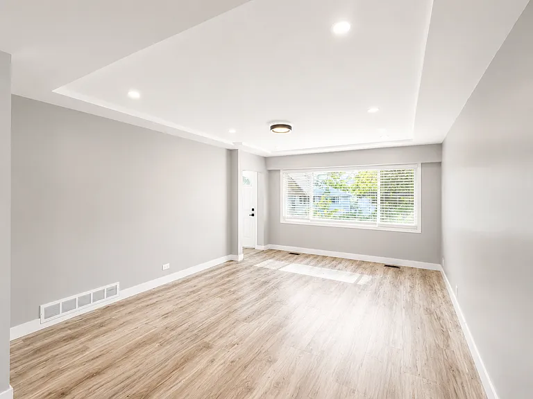 2442 E 19th Ave — Photo 22