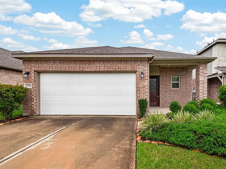 13129 Leisure Cove Dr — Photo 1