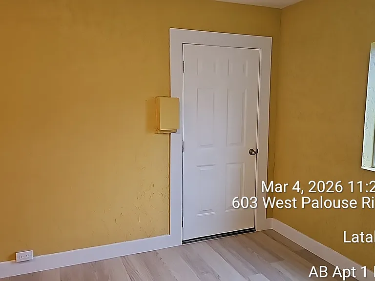 603 W Palouse River Dr #A — Photo 2