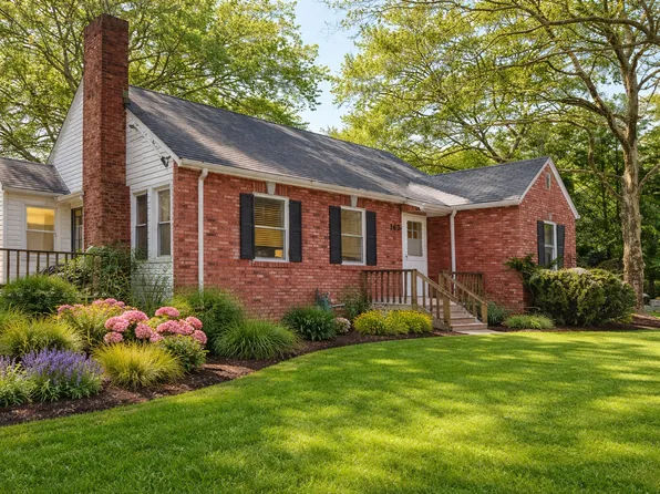 163 Dutch Lane Rd, Freehold, NJ 07728