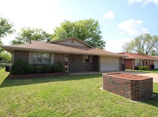 417 NE Wilshire Ave, Bartlesville, OK 74006