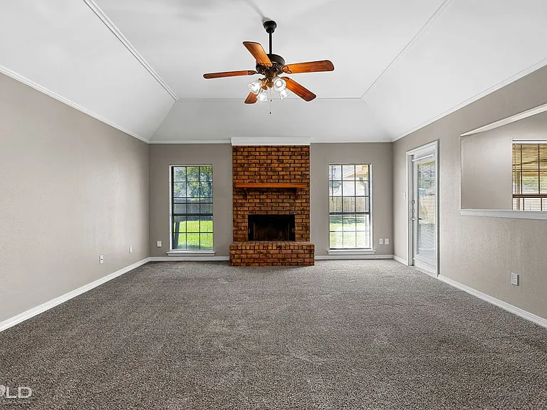 2542 Spruce Dr — Photo 23