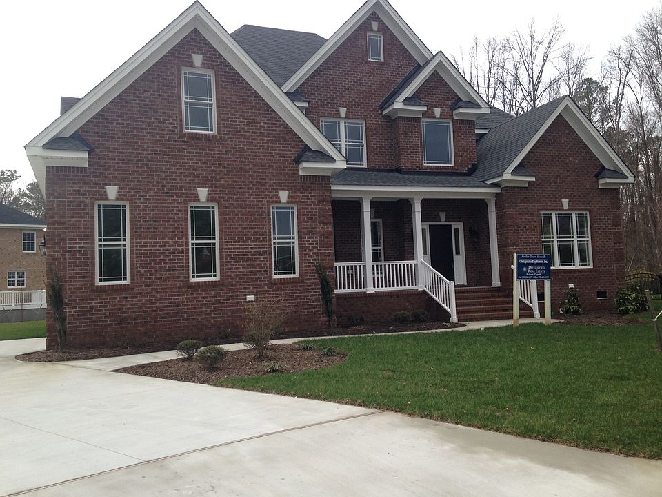 1st image of 405 Catalina Ct