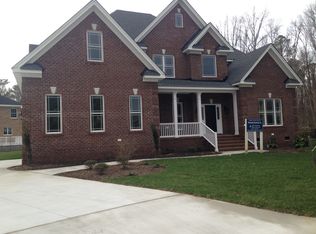 405 Catalina Ct, Chesapeake, VA 23322