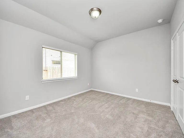 859 Sarasota Shore Dr — Photo 31
