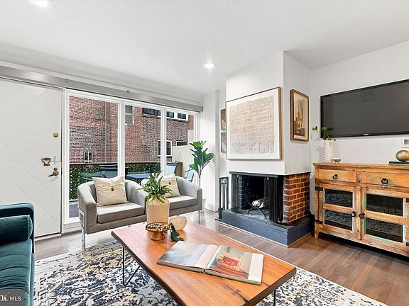 5th image of 1121 Rodman St #12