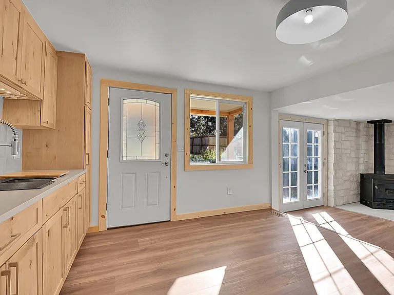 30152 Hilltop Dr — Photo 7