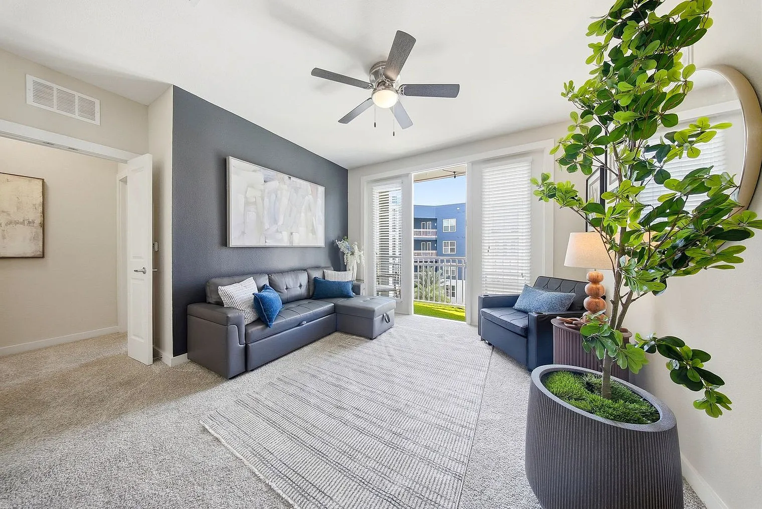 2 bed, 2.0 bath, 1097 sqft, $4,394 — Photo 1