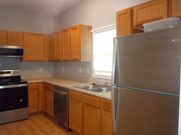 2nd image of 455 Hoehn St