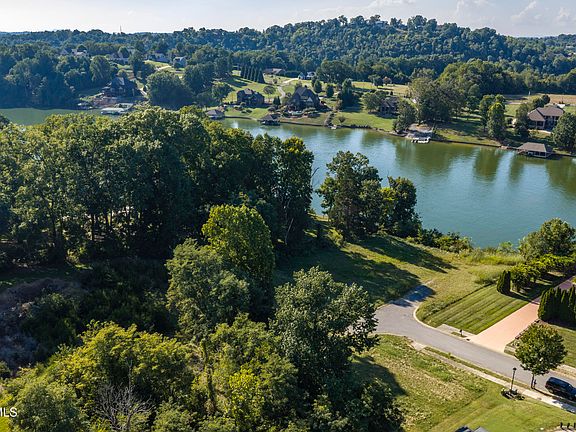 4th image of 479 Lake Approach Dr