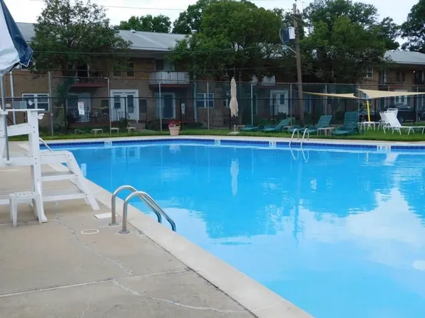 193 Evergreen Rd, Edison, NJ 08837