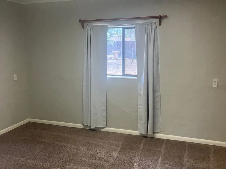 595 N San Pedro St — Photo 14