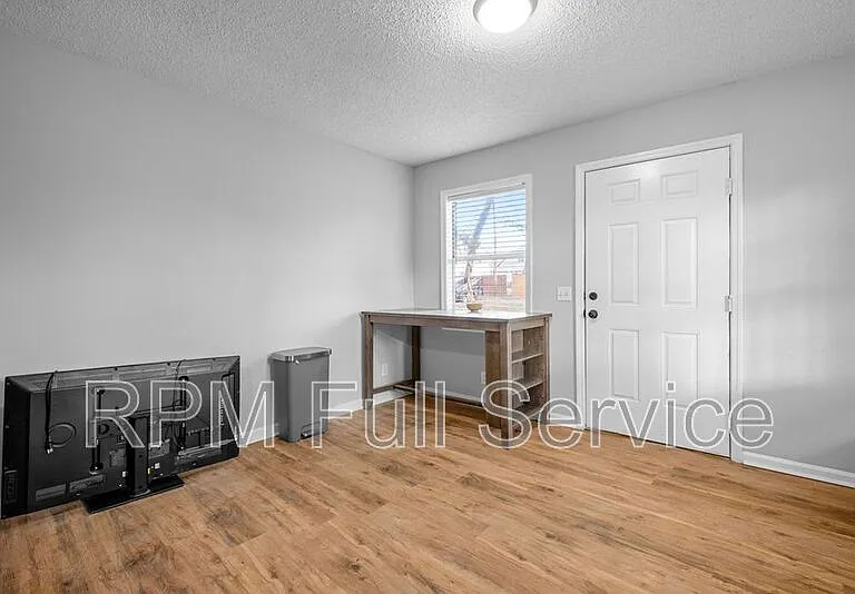 1002 N Maple St #A — Photo 25