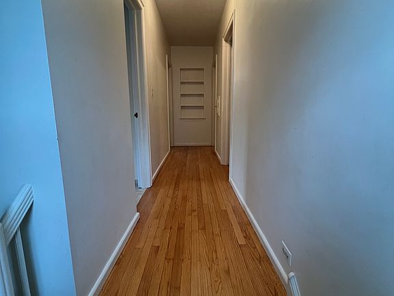 2nd image of 2212 Thornwood Ave