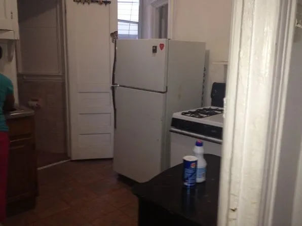 1353 41st St #4, Brooklyn, NY 11218