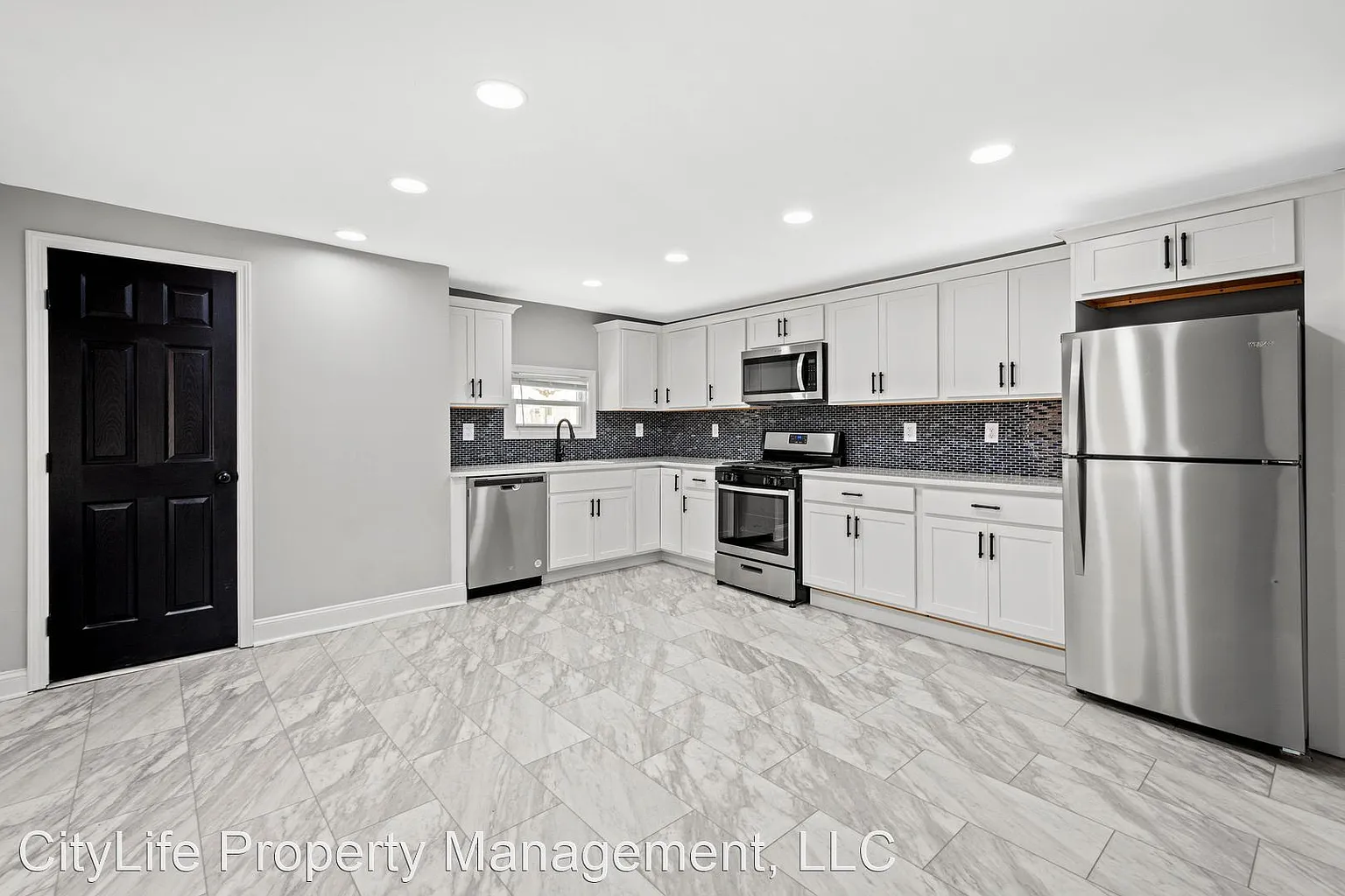 2702 Spring Garden Ave photo 1