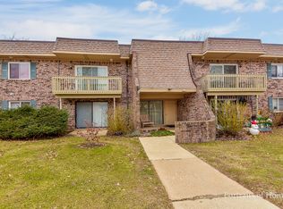 6S082 Park Meadow Dr APT 7E, Naperville, IL 60540