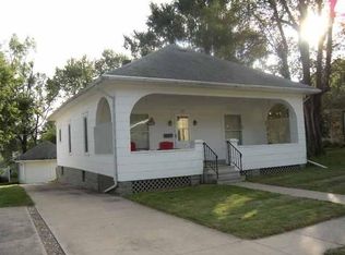 710 W Walnut St, Eldon, IA 52554