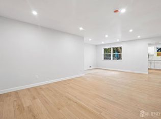 8 James St, New Brunswick, NJ 08901