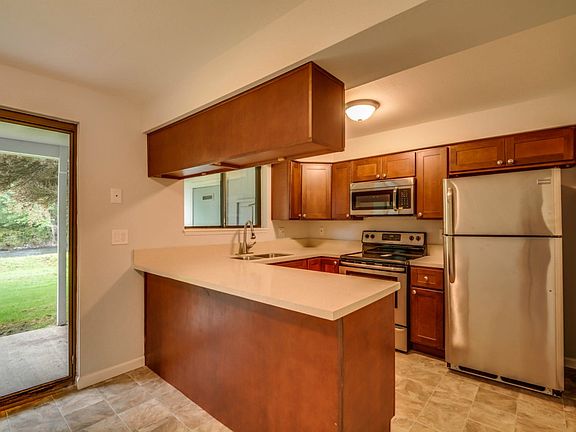 2nd image of 1629 22nd St NE #1629