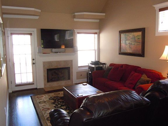 2nd image of 2309 Gardengate Way SE