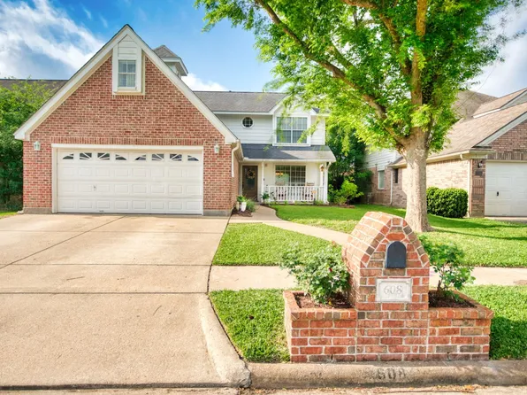 608 Prairie Ln, Angleton, TX 77515