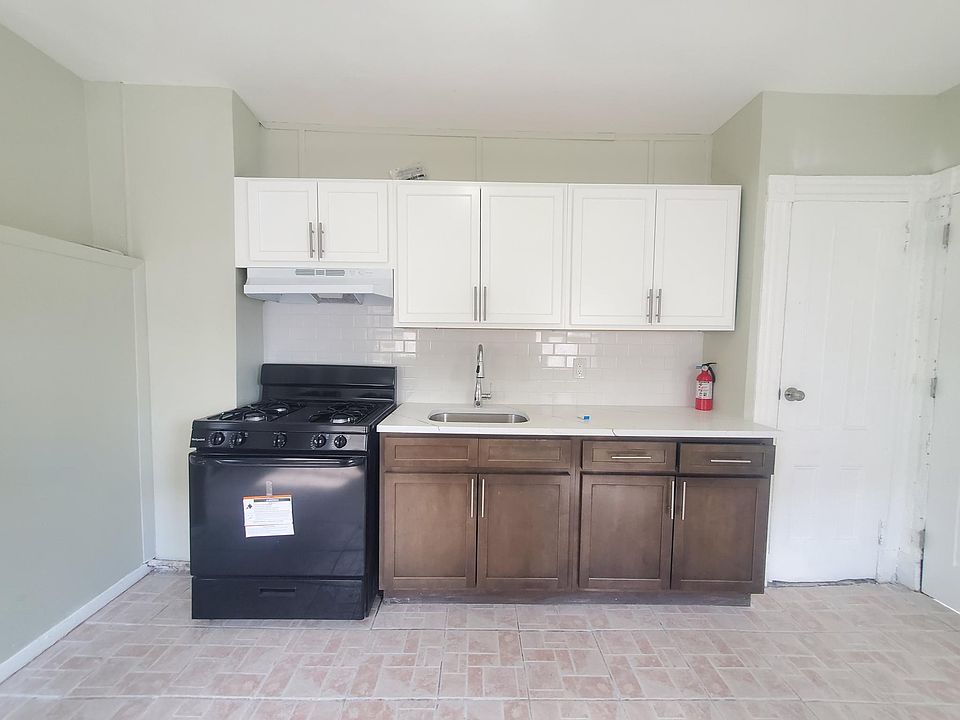 1st image of 170 N 14th St #3