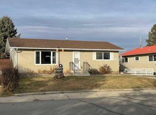 524 51st Ave W, Claresholm, AB T0L0T0