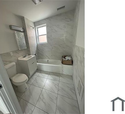 4th image of 3821 Maple Ave #1R