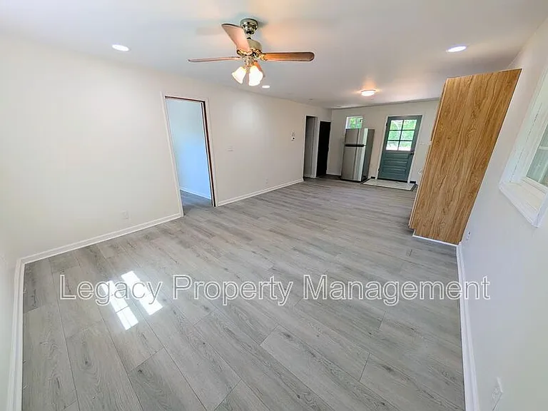 4421 Kernersville Rd — Photo 5