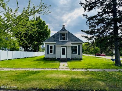 804 Jersey Ave, Hatton, ND, 58240