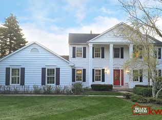 5558 Old Field Ln, Long Grove, IL 60047