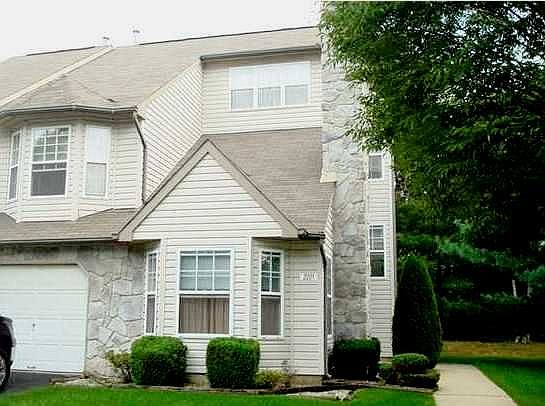 1st image of 2001 Grassy Hollow Dr