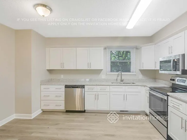 206 Park Ave — Photo 4