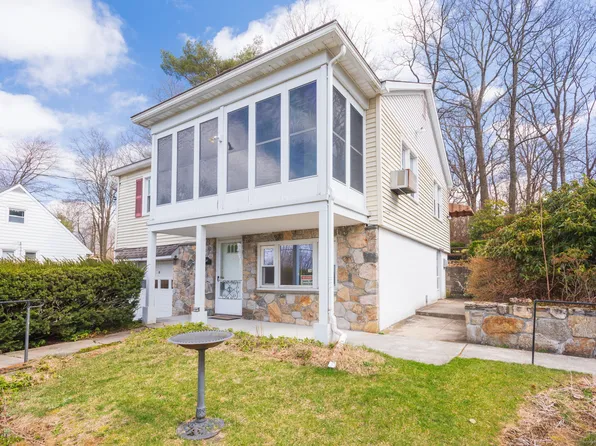 11 Schermerhorn Drive, New Fairfield, CT 06812